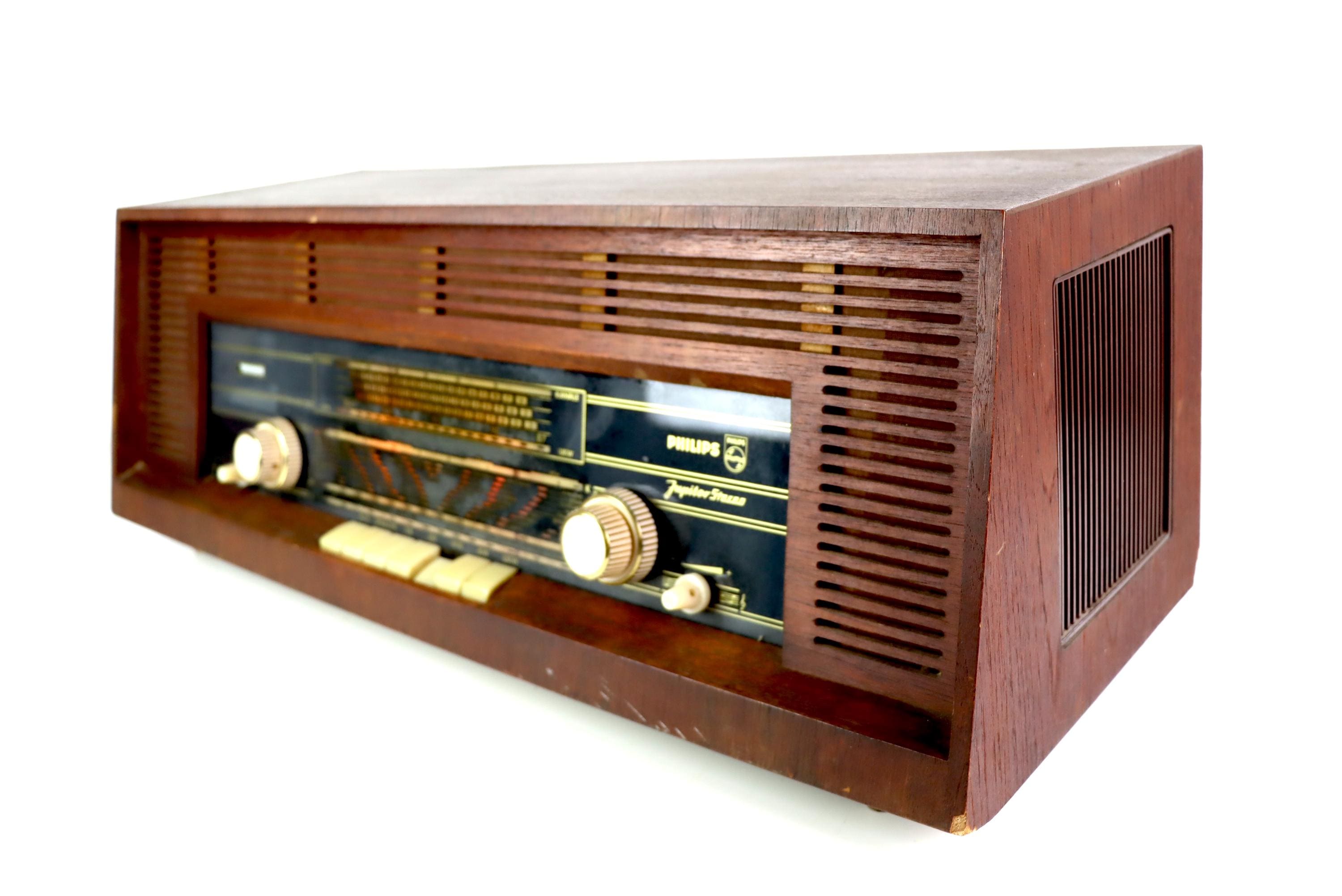 1950イギリス、ブッシュ真空管ラジオ。 【公式通販】