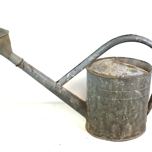 Antique watering can | zinc watering can