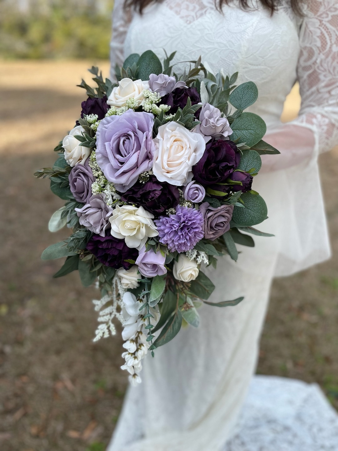 Ramo de ciruela en cascada y lavanda, ramo de novia morado, boda con  ciruelas, flores de boda, ramos de novia de lavanda y ciruela - Etsy México, image size:1080x1440