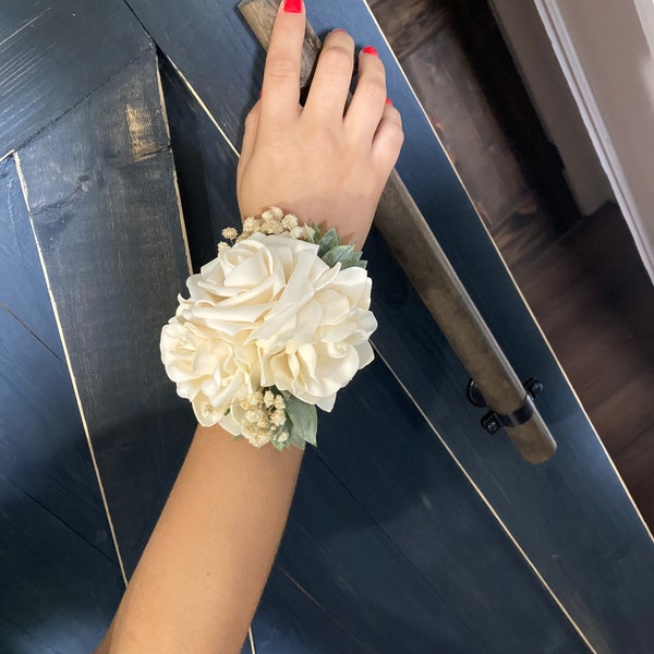Cream Corsage, rose and gardenia wrist corsage for Mom or Grandma, Mom wedding flower bracelet