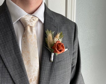 Small terracotta rose with bunny’s tail Boutonnière, burnt orange boutonnière, fall Men’s wedding flower