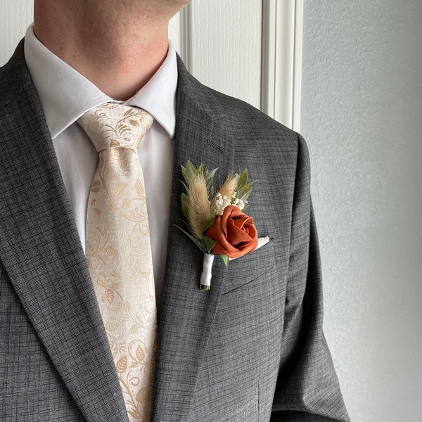 Small terracotta rose with bunny’s tail Boutonnière, burnt orange boutonnière, fall Men’s wedding flower