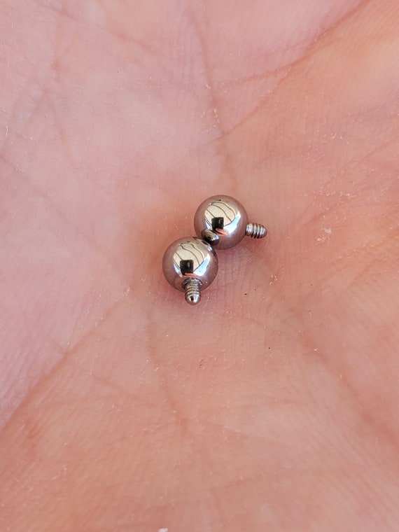 2 Replacement Internally Threaded Balls. 16g, 14g, Stainless, 3mm, 4mm, 5mm,