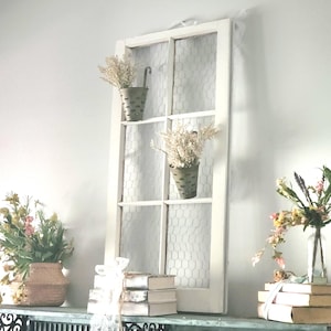 Antique Chicken Wire Window Frame: White Farmhouse Decor