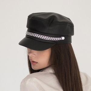 Leder-Geigertmütze mit Kette für Damen, mit Baumwollfutter