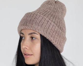 Slouchy beanie made of pure angora wool - unisex
