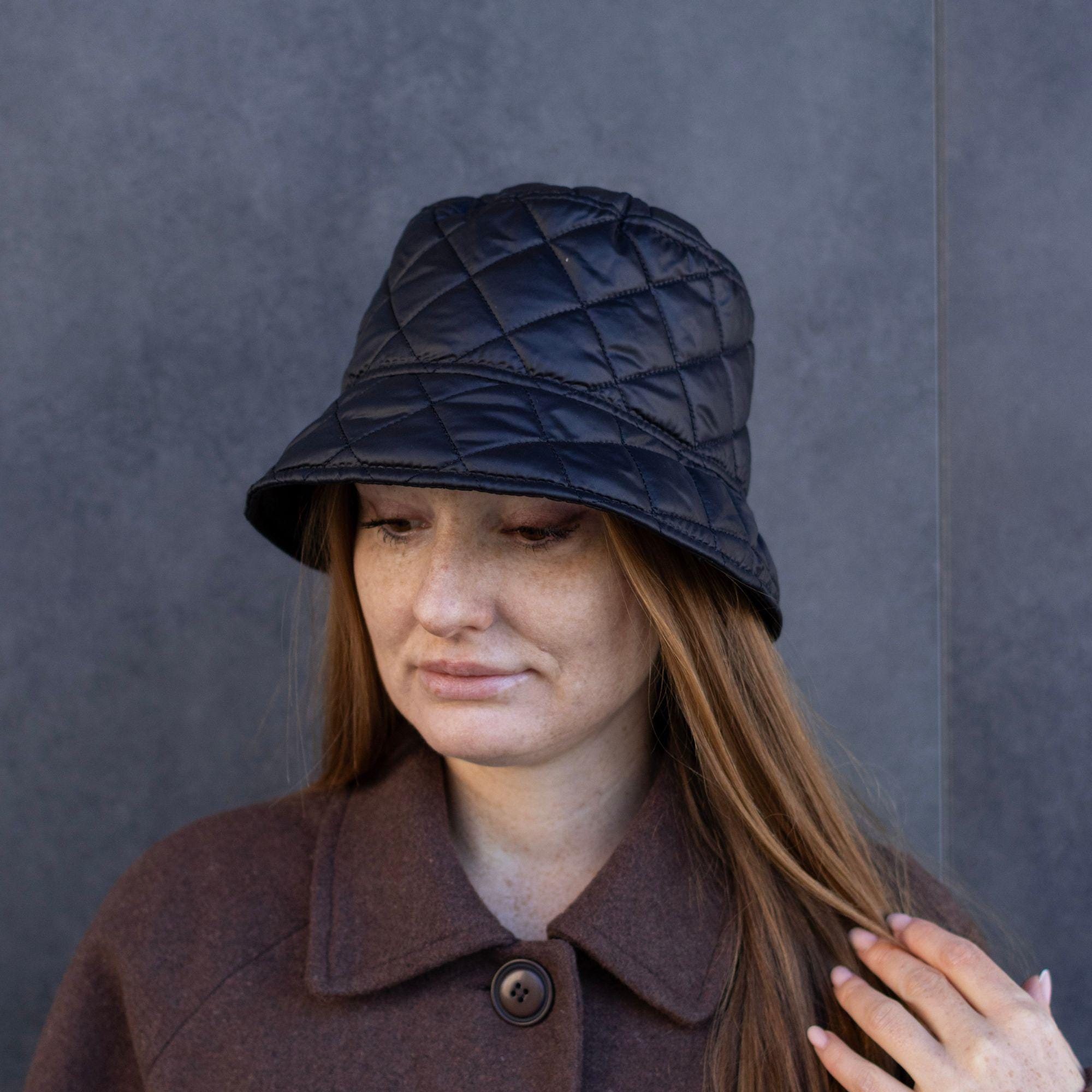 Winter Bucket Hat for Women Made of Quilted Fabric With  display picture 2