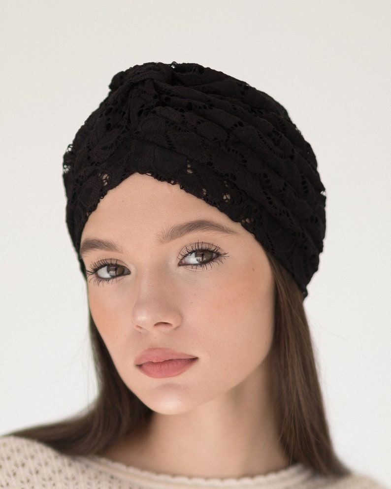 Lace turban in black color for summer image 2