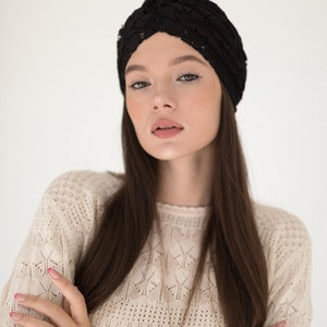 Lace turban in black color for summer image 4