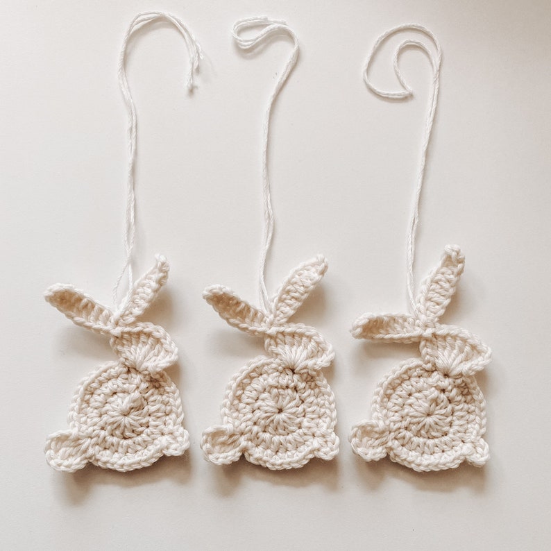 Easter bunny pendant crocheted from organic wool  Modern weiß - 3