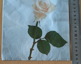 Floral paper napkin