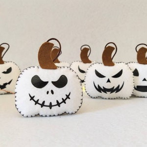 Felt halloween ornament, halloween pumpkin