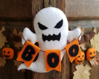 Felt Halloween ghost with banner