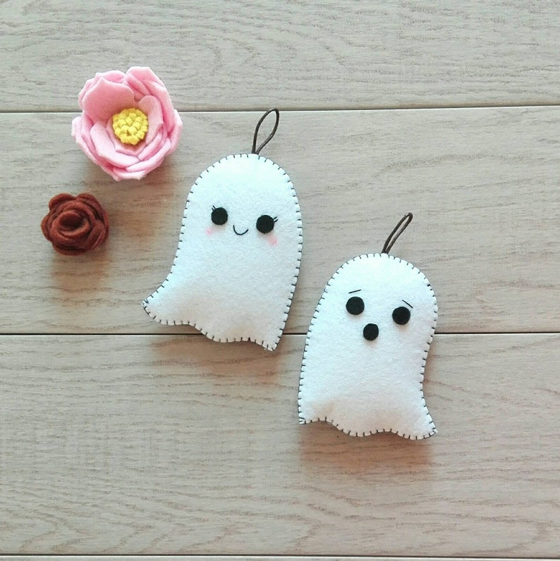 Ghosts for halloween in felt image 6