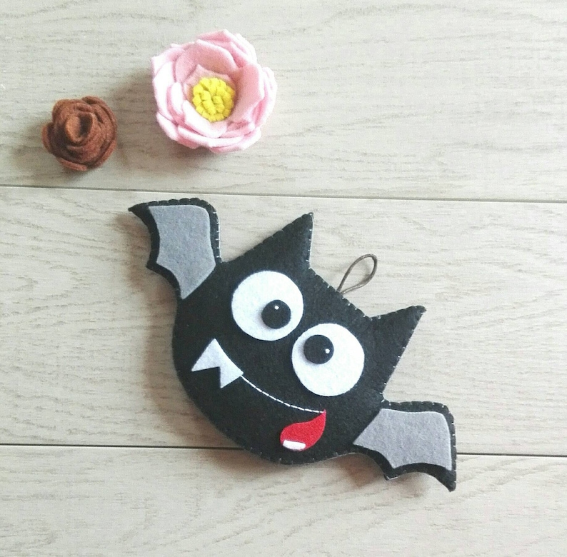 Felt halloween bat,halloween decor image 5