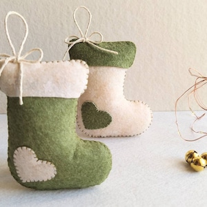Weihnachtsdeko aus Filz, 2er Set Weihnachtsstrümpfe