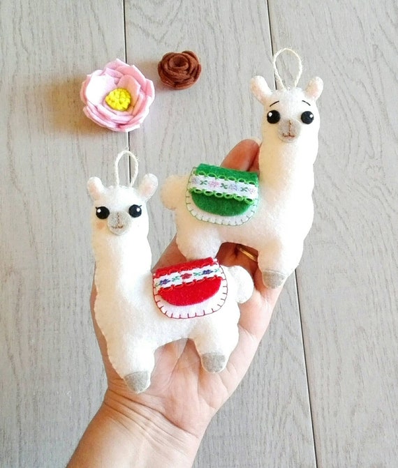 Llamas Felt Craft Kit