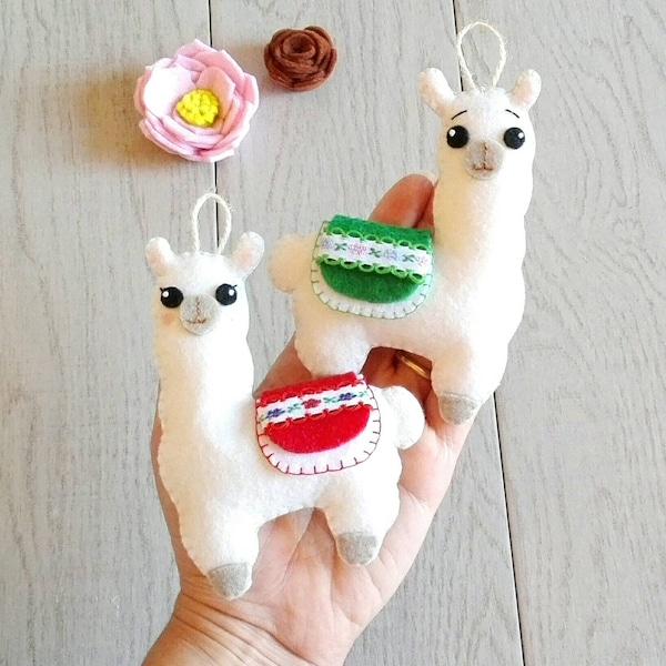 Felt llama ornament, felt alpaca