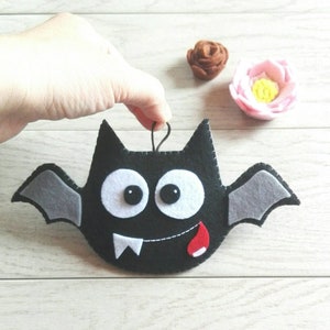 Felt halloween bat,halloween decor image 2