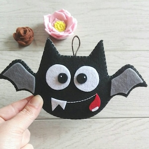 Felt halloween bat,halloween decor image 1