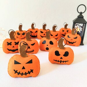 Felt halloween ornament, halloween pumpkin
