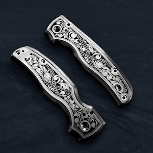 Spyderco Shaman Custom Engraved Scales