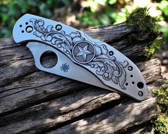Spyderco Delica Stainless - Engraved Scrollwork and Texas Star