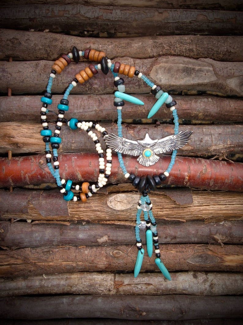 AnnaPurna Collier aigle, agate, turquoise,quartz, bois image 2