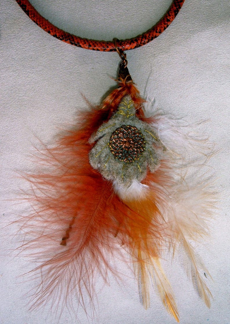 collier plumes serpent style amérindien from Talala Mikasi image 3