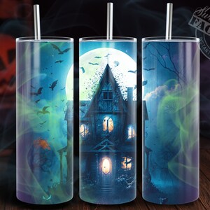 Puede incluir: Tres dise&ntilde;os de sublimaci&oacute;n que presentan una casa encantada espeluznante con luna llena, murci&eacute;lagos y una figura fantasmal. Los dise&ntilde;os son perfectos para crear vasos personalizados para Halloween.