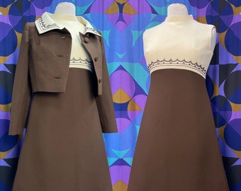 Belle robe sans manches à col haut marron et crème vintage des années 60 et costume assorti veste courte par Petite Francaise UK Taille 10 Small