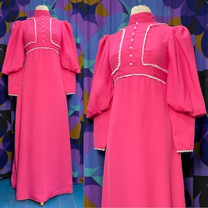 Stunning Vintage 60s 70s Bright Pink and White Daisy Flower Lace Trim High Neck Maxi Dress with Amazing Juliet Sleeves UK Size 8/10 Small
