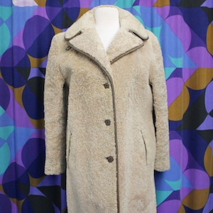 Amazing Vintage Sheepskin Teddy Bear Winter Coat with Leather Trim and Back Belt Detail UK Size 12 Medium