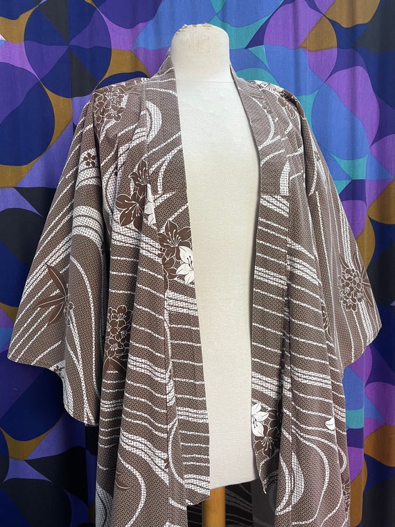 Fabulous Vintage 60s 70s Brown and White Swirly F… - image 3