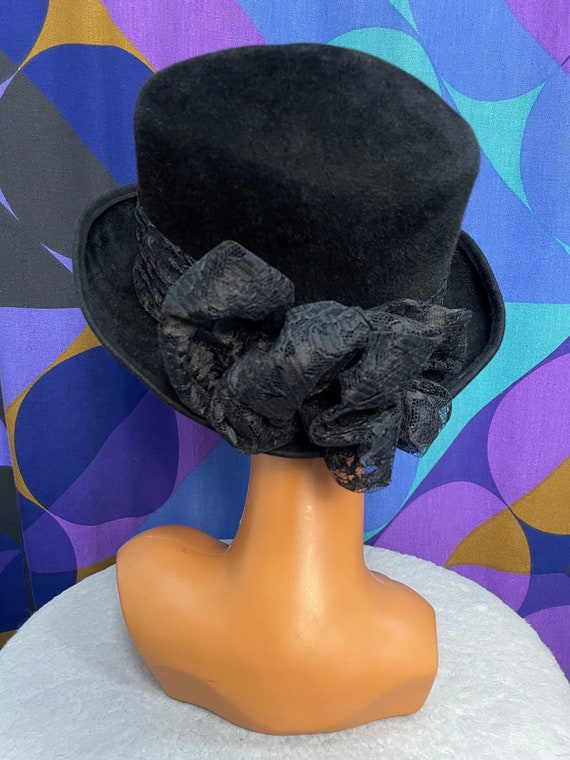 Amazing Vintage 90s Black Felt Hat with Black Lac… - image 5