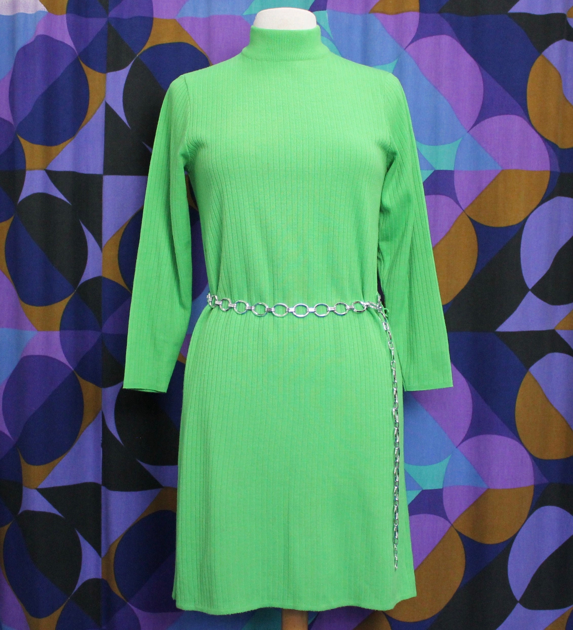 Image of Amazing Vintage Bold Apple Green Plain Ribbed Jumper Dress With High Neck & Long Sleeves Uk Size