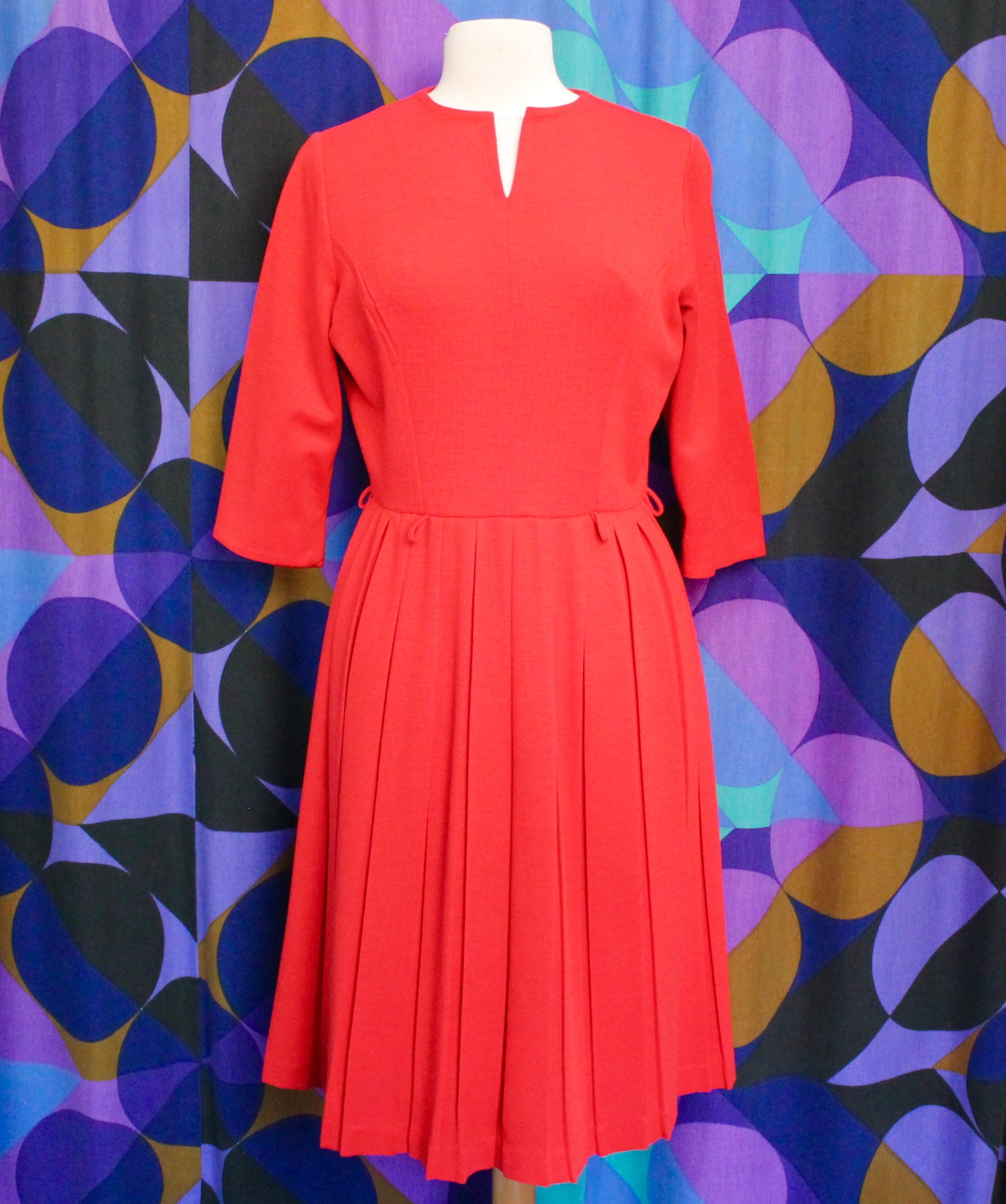 Image of Beautiful Vintage S Red Three Quarter Length Sleeve Jersey Dress With Pleated Skirt & V Neck Detail Uk Size