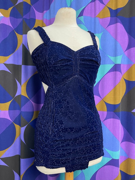 Gorgeous Vintage 1940s/50s Deep Blue Navy Floral … - image 2