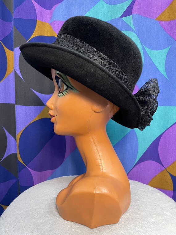 Amazing Vintage 90s Black Felt Hat with Black Lac… - image 6