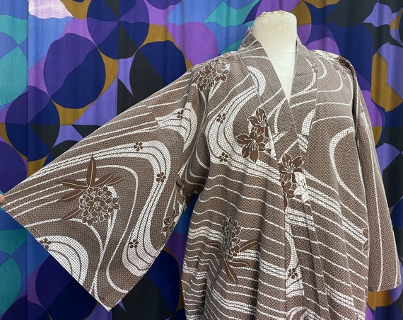 Fabulous Vintage 60s 70s Brown and White Swirly F… - image 7