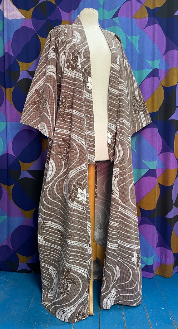 Fabulous Vintage 60s 70s Brown and White Swirly F… - image 4