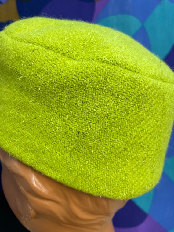 Beautiful Vintage 60s Bright Lime Green Woven Woo… - image 7
