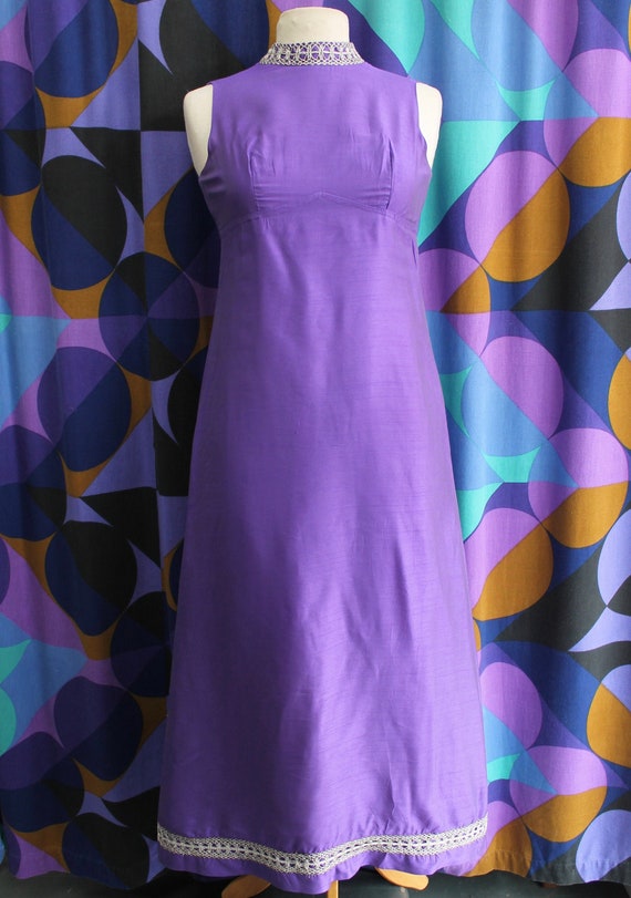 Gorgeous True Vintage Original 60s Purple Sleevele