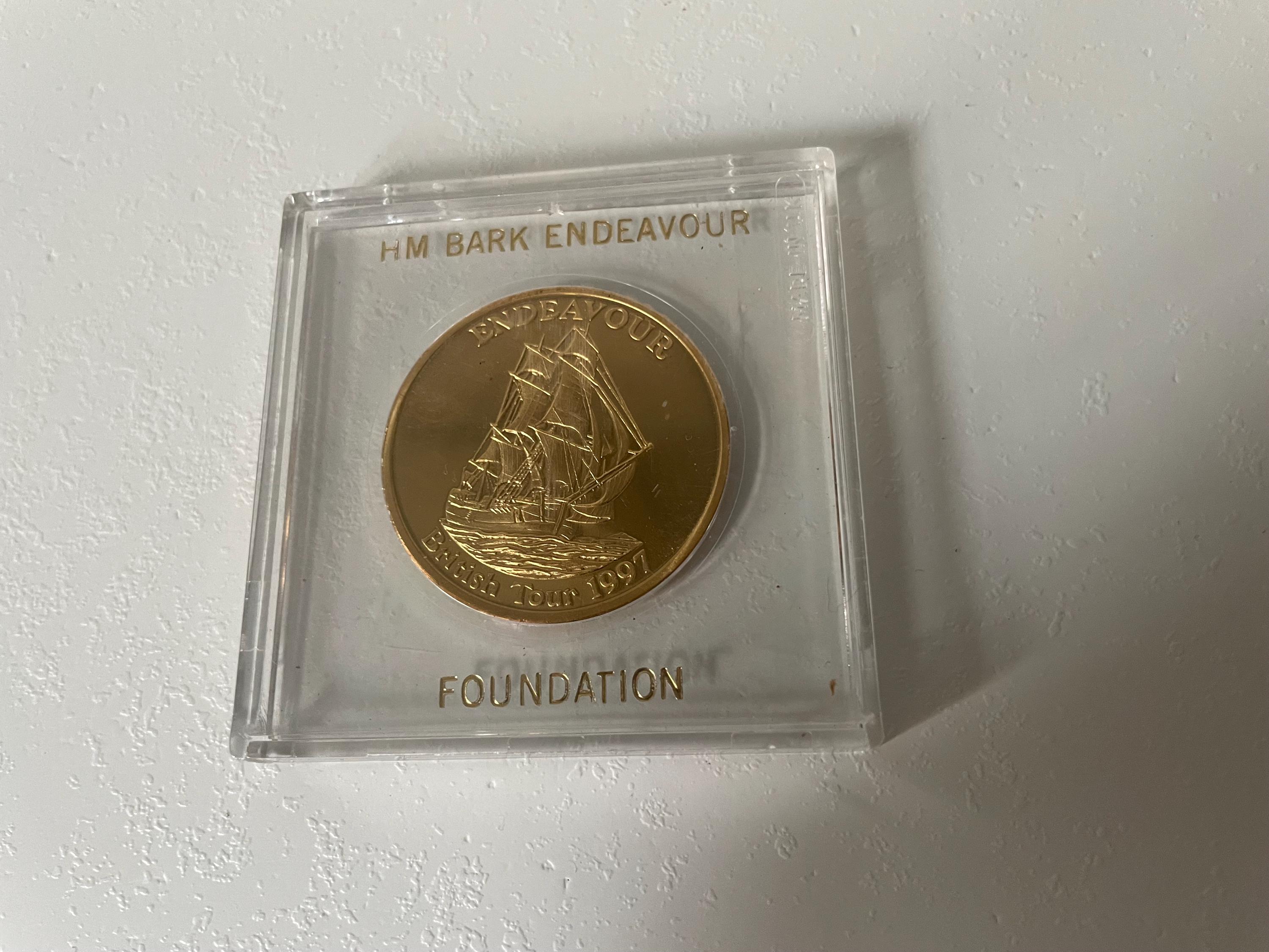 Tower mint medallion - Etsy 日本