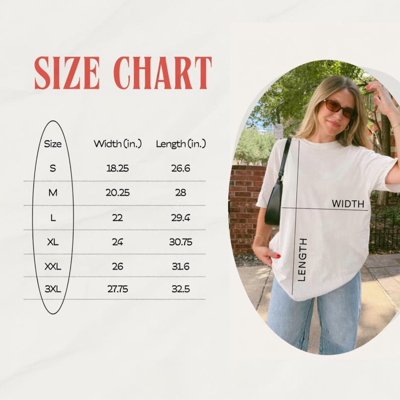 Pu&ograve; includere: Una maglietta bianca con una tabella delle taglie. La tabella mostra le misure di larghezza e lunghezza in pollici per le taglie dalla S alla 3XL. Il testo "SIZE CHART" &egrave; in rosso.