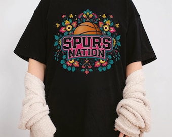 San Antonio Basketball Blumen T-Shirt / Sweatshirt, Vintage Boho Spurs Fan Geschenk, Retro Texas Basketball Grafik T-Shirt, Spieltag Ästhetisches Shirt