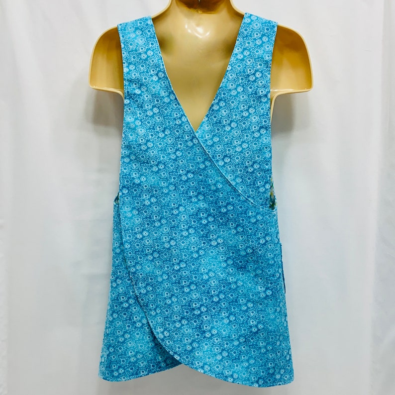 Gift Dress Reversible Pinafore Apron Girl 2-6 Size with Pockets Cooking Daisies on Teal /& Sketched Daisies CrissCross Back Cover-up