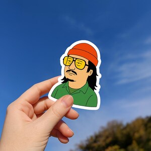 Bobby Lee Cartoon Aufkleber - Lustige schlechte Freunde Podcast-Vinyl-Aufkleber | Retro Hipster Style Comedy Aufkleber | Würfel geschnitten 4x4"Fan Art