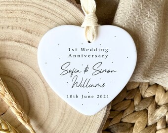 Personalised 1st wedding anniversary gift - Personalised first wedding anniversary ornament - Gift for couples - Family keepsake