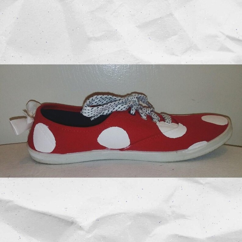 Custom Hand Crafted Minnie Mouse Polka-Dot Sneakers EUC image 7